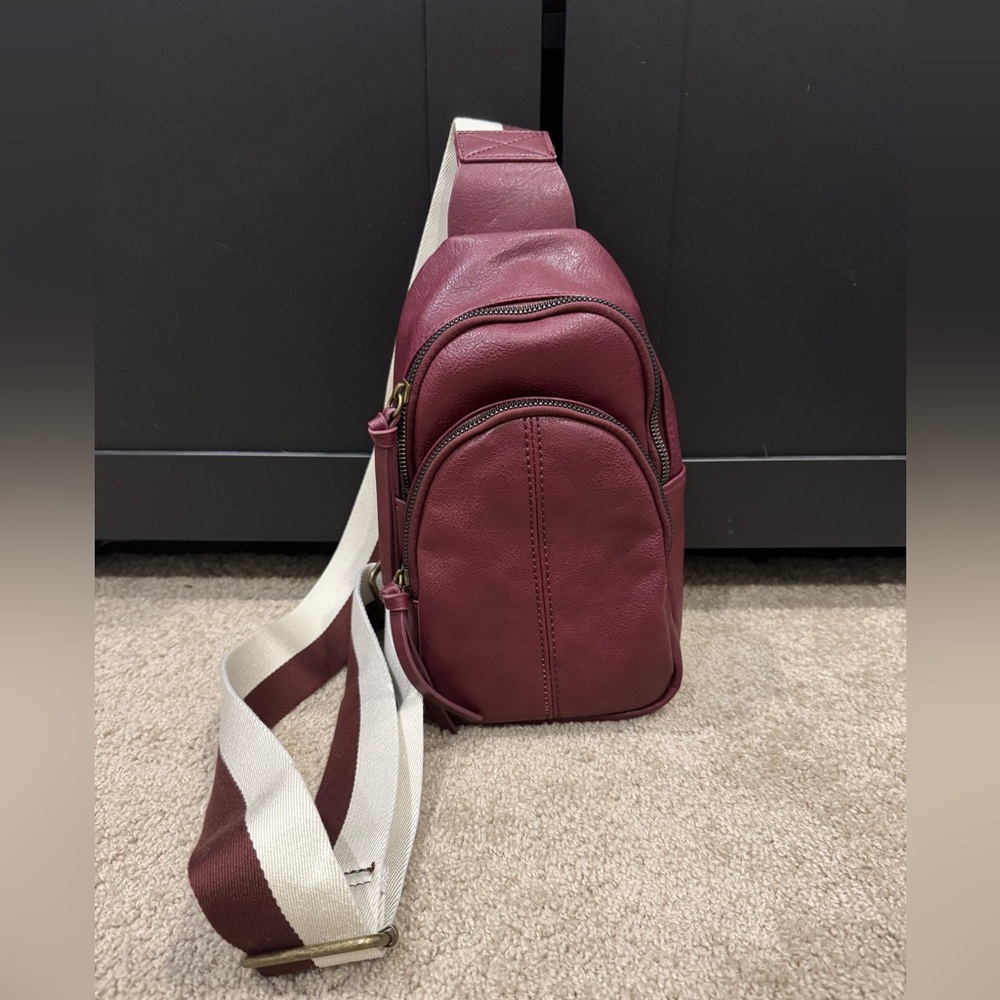 Sonoma Red and White Crossbody Bag Sleek Design